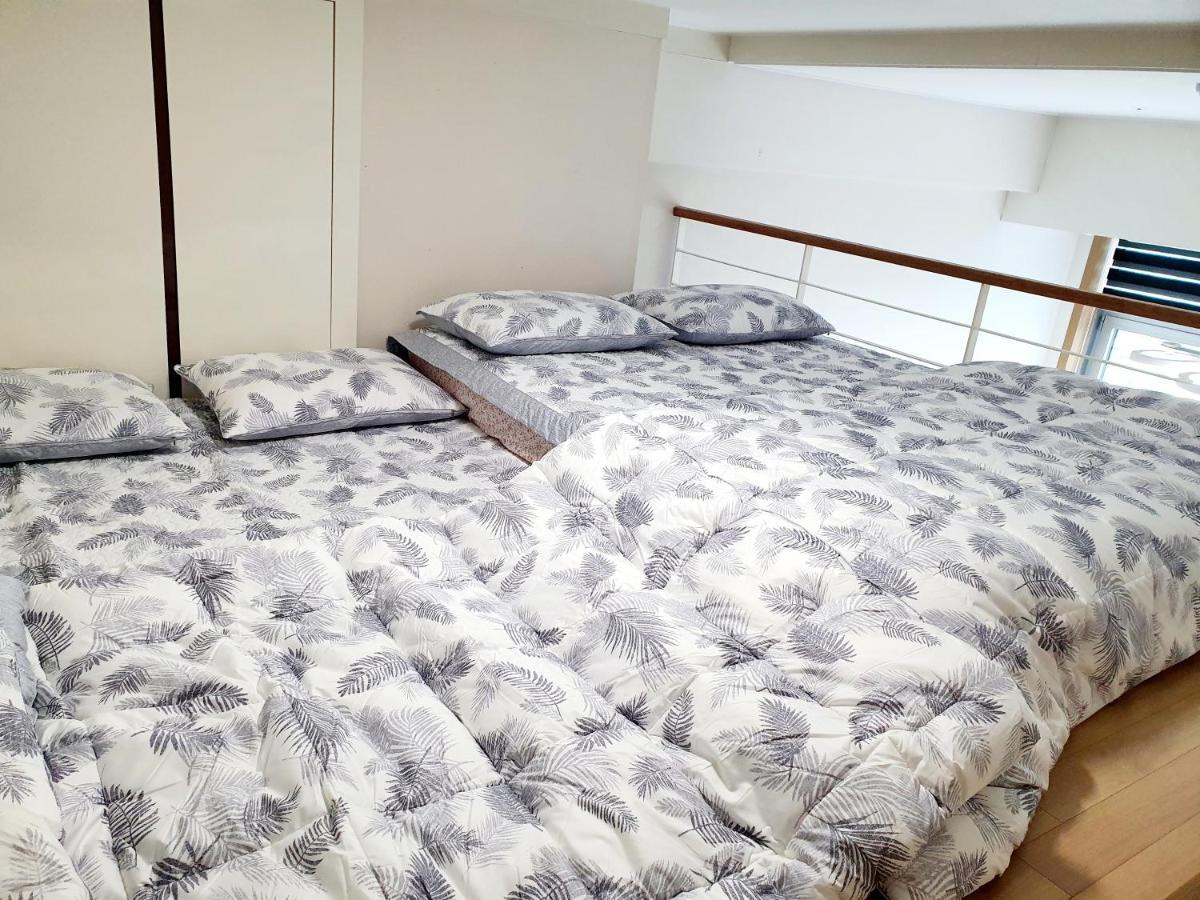 Apartment Y *